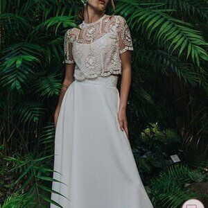 Bohemian 2 piece wedding gown
